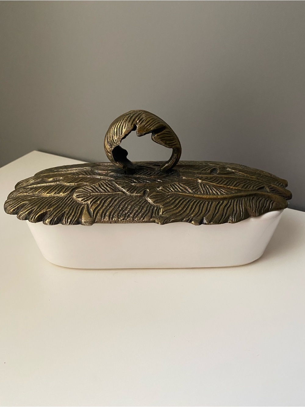 ANTHROPOLOGIE BUTTER DISH METAL LID WITH FEATHERS 🪶